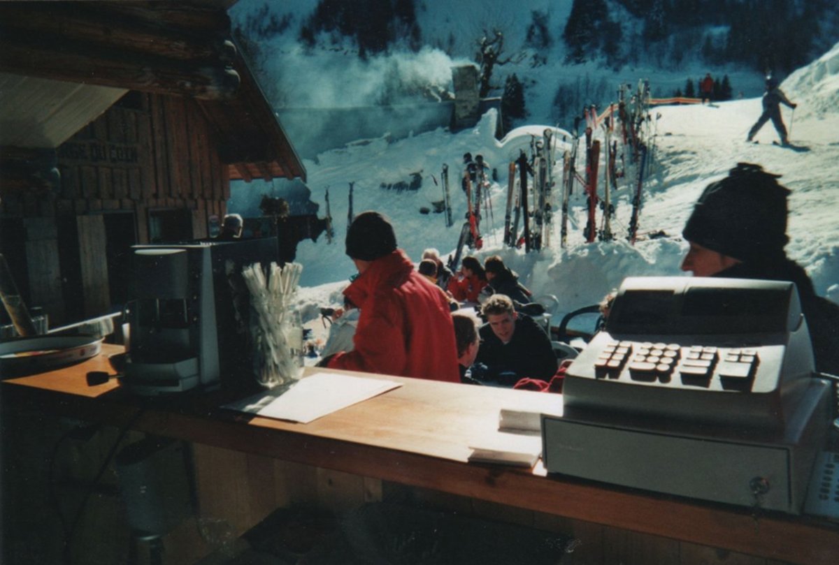 Au comptoir de l'Auberge du coin